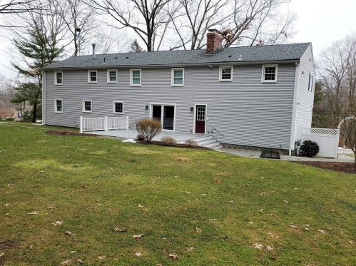 19 Ducarl Dr, Lincoln RI  02865-1320 exterior