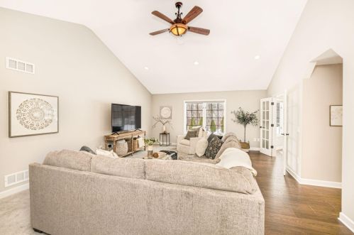 607 Crestview Ln, Mukwonago WI  53149-1103 exterior