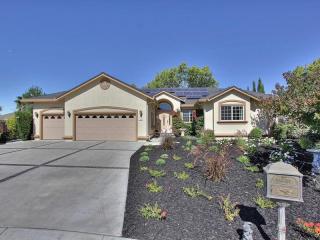 45 Mayme Ct, Hollister, CA 95023-6473