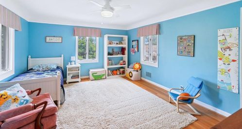 3911 Devonshire Dr, Cincinnati OH 45226-1301 exterior