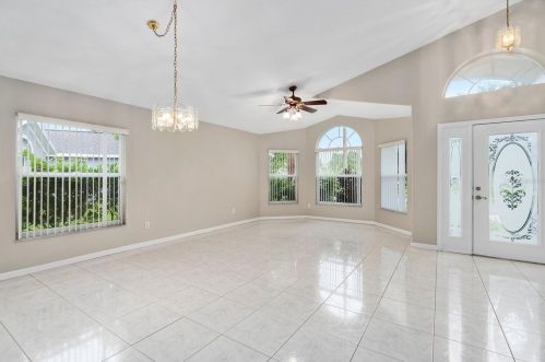 10830 Brown Trout Cir, Orlando, FL 32825-4863