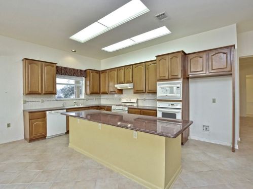 128 Enchanted Dr, Georgetown TX 78633-4534 exterior