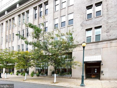 1101 Locust St, Philadelphia PA  19107-5519 exterior