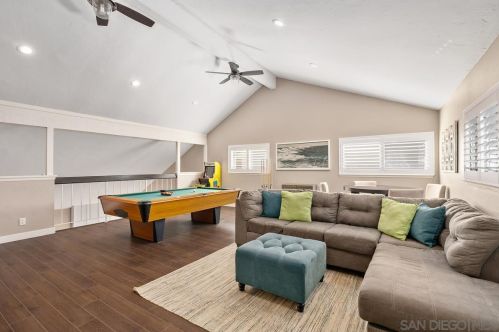 11430 Westonhill Dr, San Diego CA 92126-1461 exterior