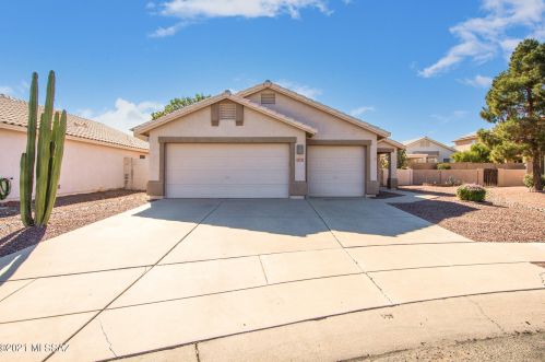 7267 Kiwi Ln, Tucson, AZ 85743-8938