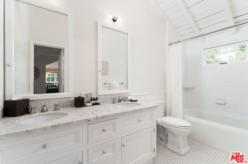 1564 Ramona Ln, Santa Barbara CA  93108-2634 exterior