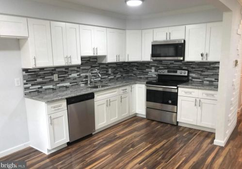 6 Comanche Trl, Browns Mills, NJ 08015-6546