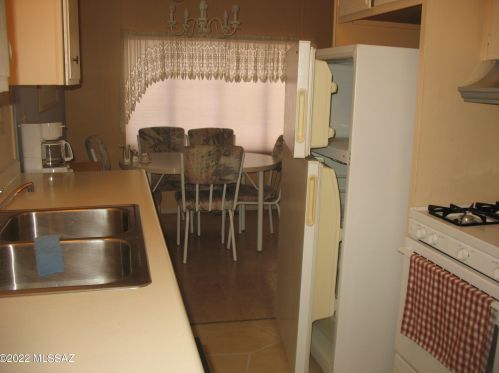 5425 Lazy S St, Tucson AZ  85713-6304 exterior