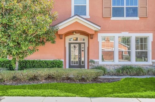 2002 Shalimar Loop, Sanford, FL 32773-7468