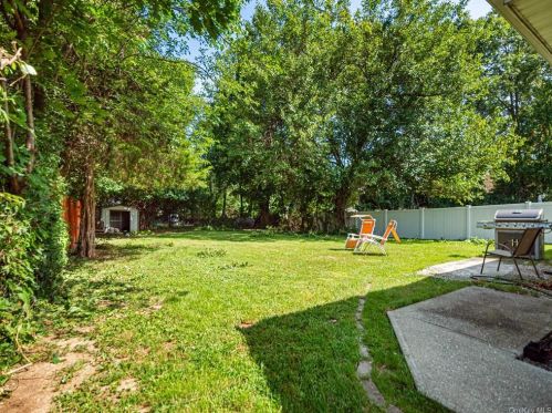 1 Circle Dr, Newburgh, NY 12550-3202