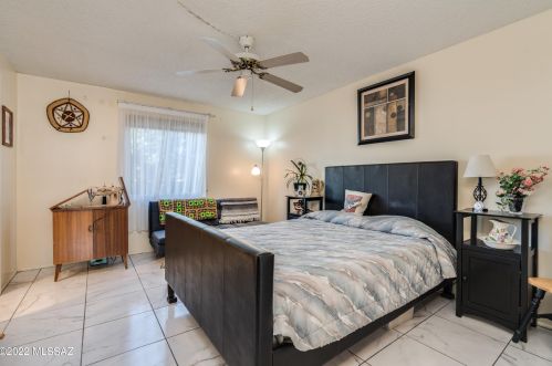 263 Abrego Dr, Green Valley AZ  85614-1504 exterior