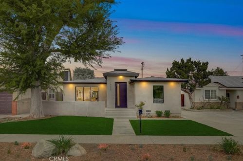 16627 Gilmore St, Van Nuys CA  91406-5610 exterior