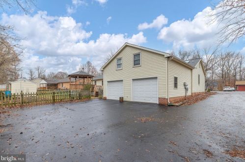 10715 Holleybrooke Dr, Spotsylvania, VA 22553-1640