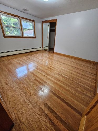 6 Gln Denin Dr, Salem NH  03079-2302 exterior