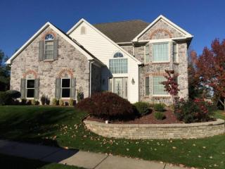 16 School Ln, Schoeneck, PA 17578-9404