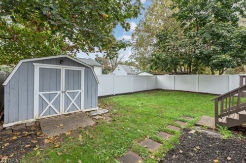 336 Hoe Ave, Scotch Plains NJ  07076-1135 exterior