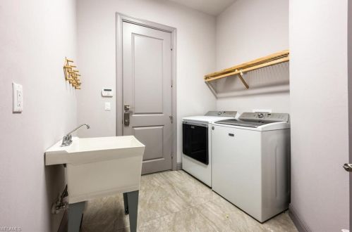 3120 68 St, Naples FL 34105-7225 exterior