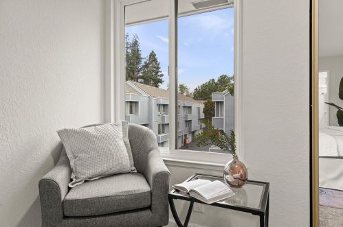 858 La Barbera Dr, San Jose CA  95126-3931 exterior