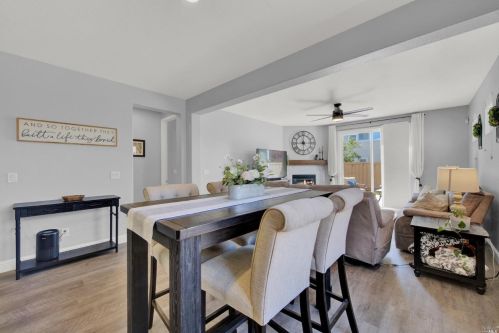 542 Twilight St, Vacaville CA  95688-8829 exterior