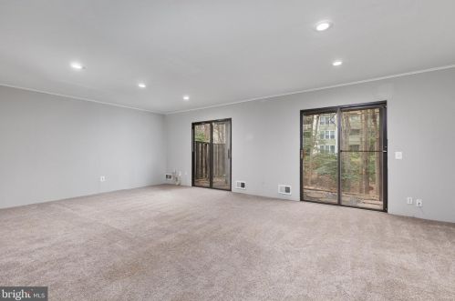 2271 Wheelwright Ct, Herndon VA  20191-2337 exterior