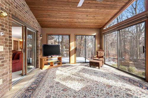 225 Traders Point Ln, Green Bay WI  54302-5236 exterior