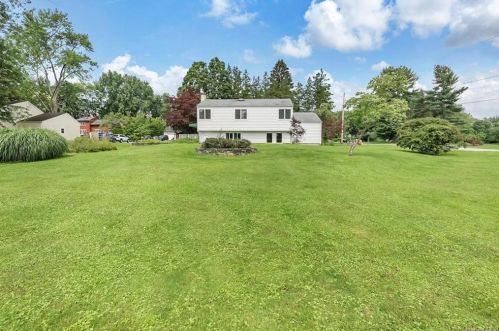 2780 Denby Dr, Yorktown Hgts NY  10598-3016 exterior
