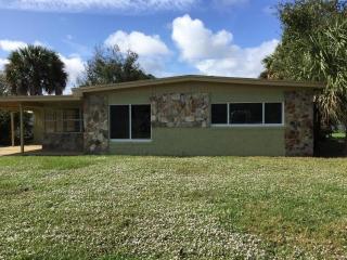 1808 Cedarwood Dr, Melbourne, FL 32935-6012