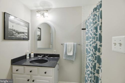 610 Poplar Dr, Falls Church VA  22046-2838 exterior
