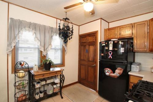 229 8th St, Fond Du Lac, WI 54935-5103
