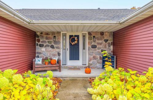 1833 Mac Ct, Green Bay, WI 54311-6410