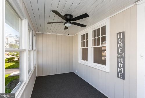 17 Ridgeway Ave, Manor PA  19036-1923 exterior