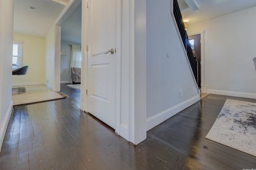 5 Monaco Ave, Floral Park NY  11003-4209 exterior