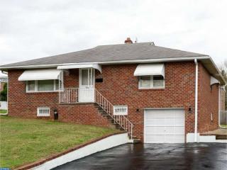 908 New Hope St, Norristown, PA 19401-4141