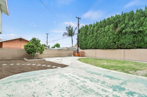 11191 Clarissa St, Garden Grove CA  92840-1206 exterior