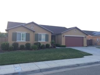 372 Ezie Ave, Fresno, CA 93727-3556