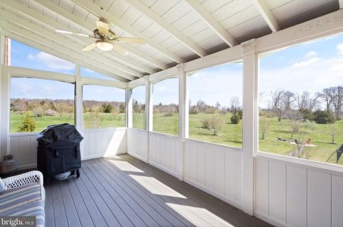 15840 Parnell Ct, Haymarket VA  20169-1667 exterior