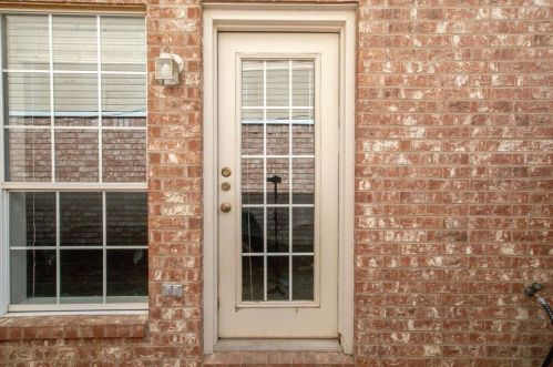 1913 Lee Dr, Denton TX  76209-4789 exterior