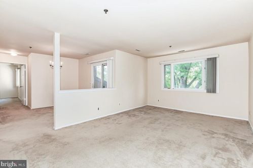 2316 Sayre Dr, Princeton NJ  08540-5865 exterior