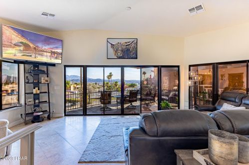 2695 Saratoga Ave, Lake Havasu City, AZ 86406-6911