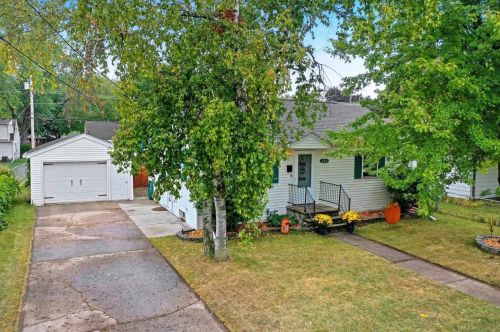 623 Platten St, Green Bay, WI 54303-4311