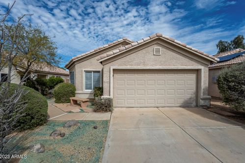 3608 Questa Dr, Glendale, AZ 85310-3393