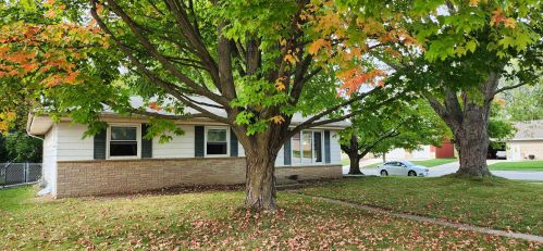 1261 Meadow Ln, Kewaskum, WI 53040-9121