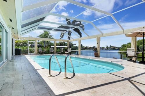 243 Estrellita Dr, Fort Myers Beach, FL 33931-5207