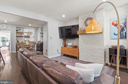 137 Gay St, Philadelphia, PA 19127-1323