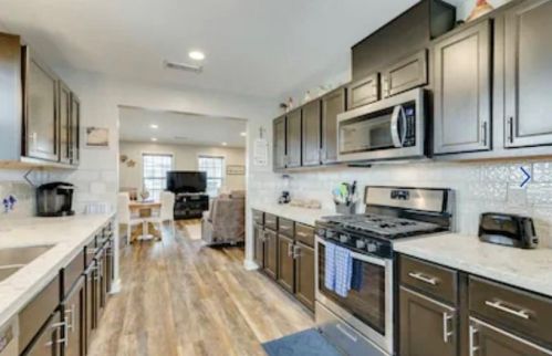 1326 53rd St, Galveston TX  77551-4523 exterior