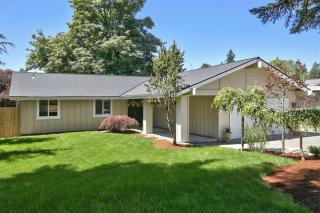 17302 24th Ave, Bothell WA  98012-6502 exterior