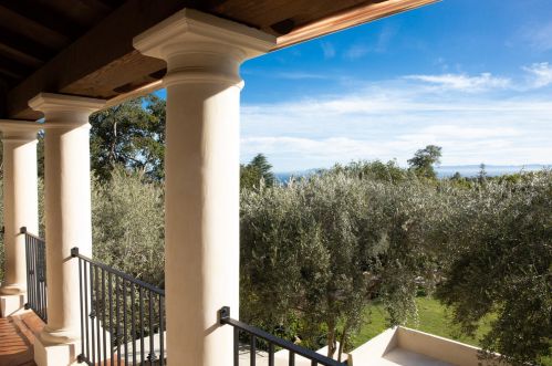1045 Cold Springs Rd, Santa Barbara CA  93108-1010 exterior