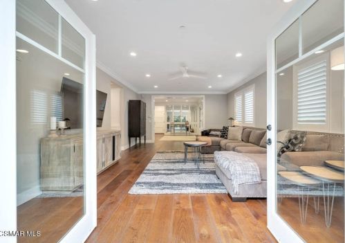 820 Mandalay Bch Rd, Oxnard CA 93035-1078 exterior