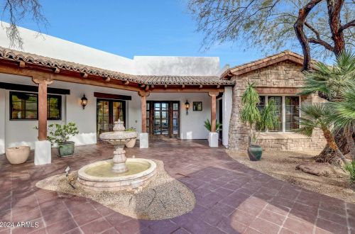 6286 Cheney Dr, Scottsdale, AZ 85253-3518