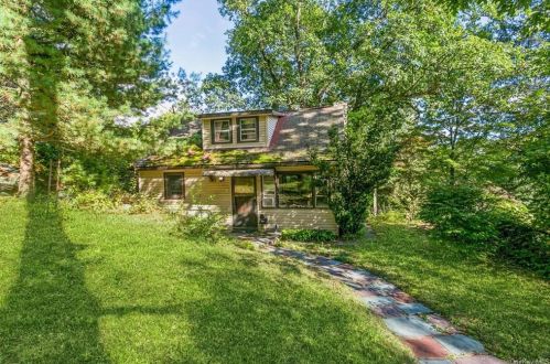 45 Warren Dr, Patterson, NY 12563-1413